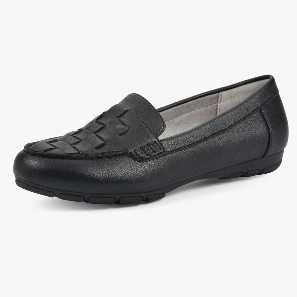 NEW in BOX!! Cliffs by White Mountain Black Woven Detail Loafers